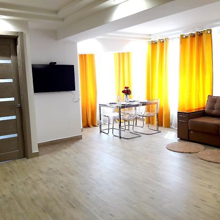Light Apartment Center City Chisinau Eksteriør bilde
